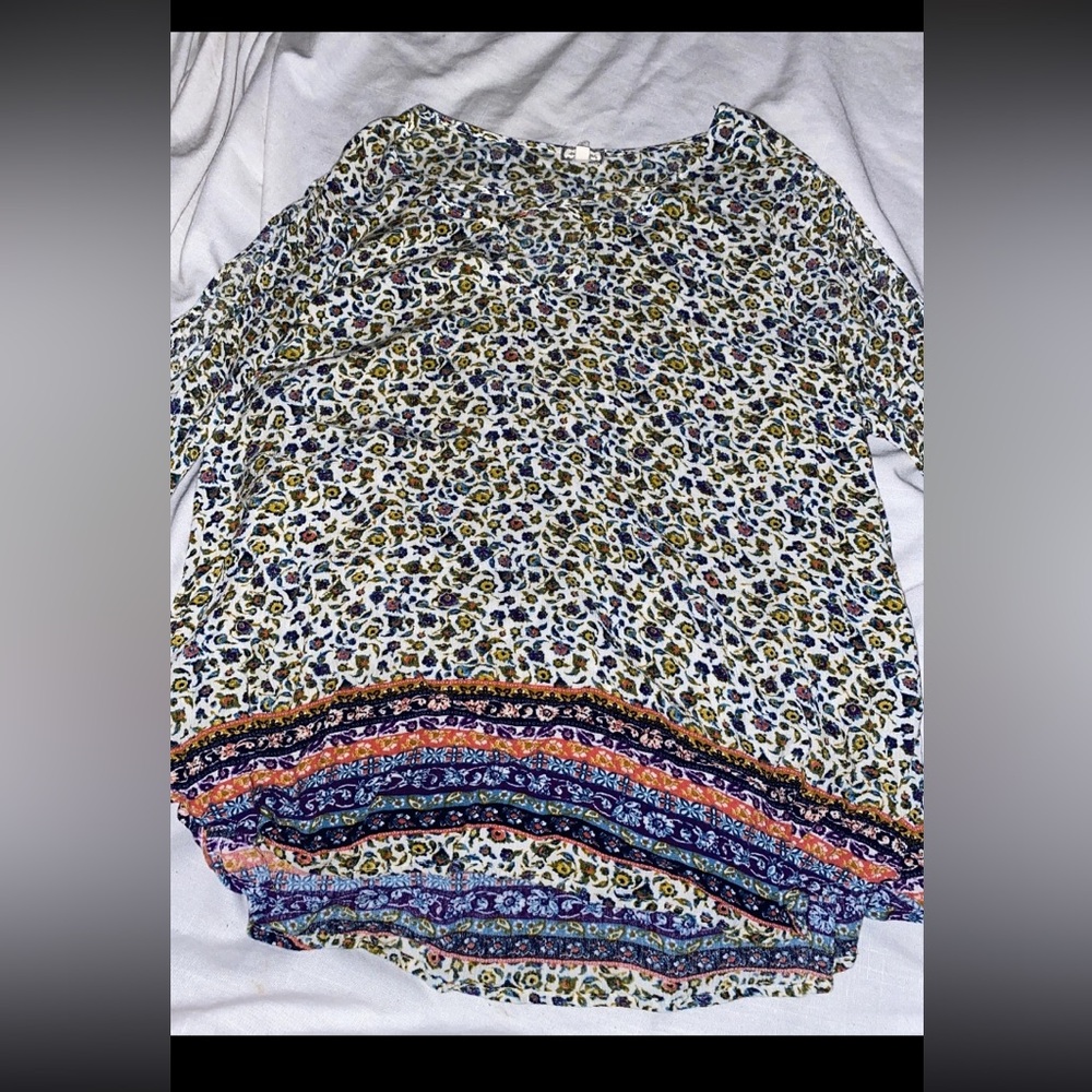 Eye Shadow Blouse 2x  W Sleeve  Slits